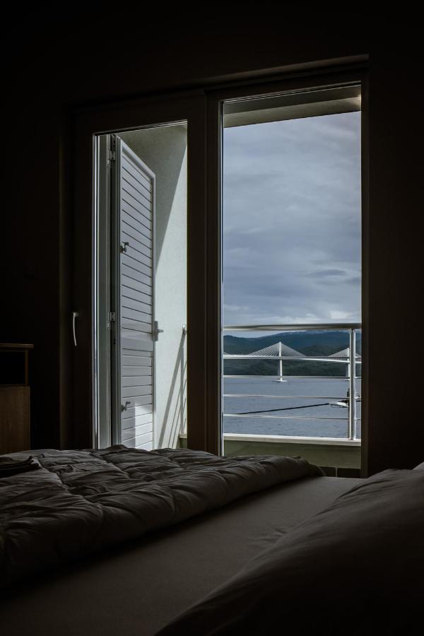 Apartment “Bel Ponte” Komarna Esterno foto