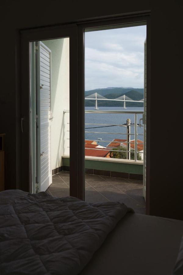 Apartment “Bel Ponte” Komarna Esterno foto