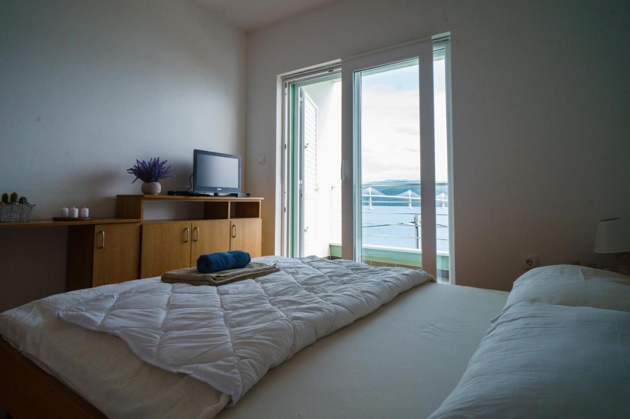 Apartment “Bel Ponte” Komarna Esterno foto