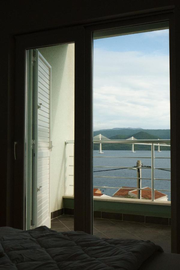 Apartment “Bel Ponte” Komarna Esterno foto
